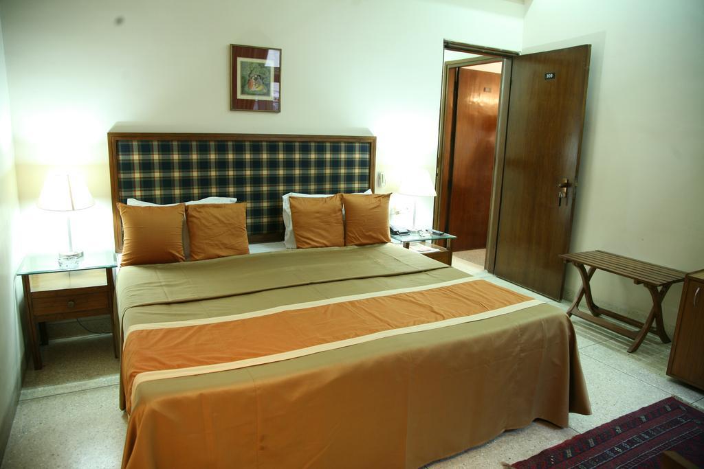 The Royal Residency Hotel Neu-Delhi Exterior foto